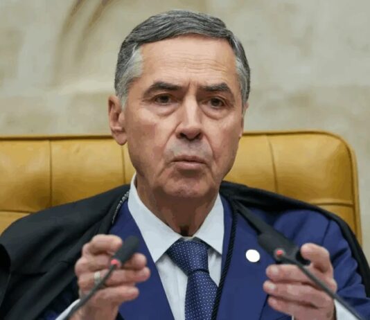 Barroso anuncia saída do STF e abre espaço para indicação de Lula