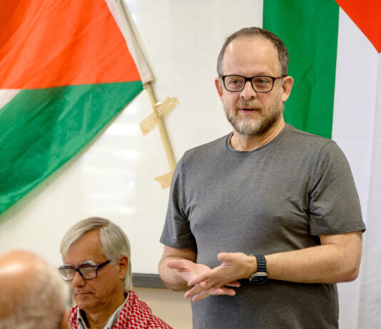 Jornalista que classificou atos do Hamas como resistência é denunciado pelo MPF por racismo contra judeus.