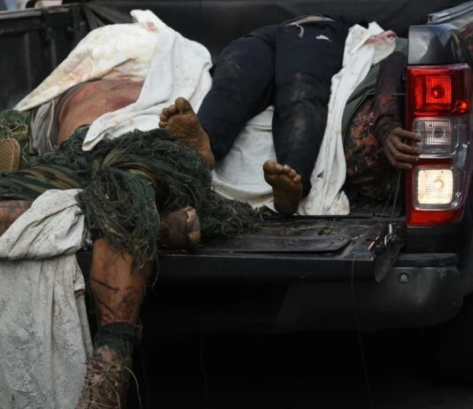 Corpos achados em mata no complexo da Penha estavam com roupas “de guerra”