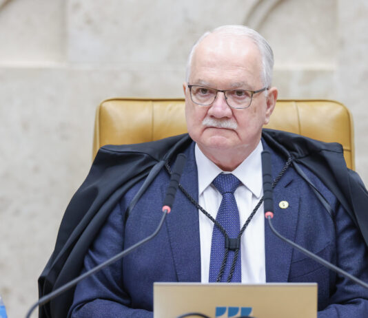 Presidente do STF se posiciona contra reforma administrativa do poder judiciário.