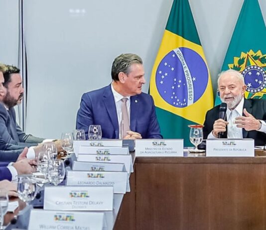 Governo Lula coloca sigilo de 5 anos em documentos dos negócios da JBS nos EUA