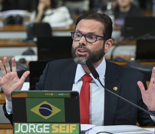 Dossiê de senador diz que STJ concedeu 9 mil habeas corpus a traficantes em 2024.