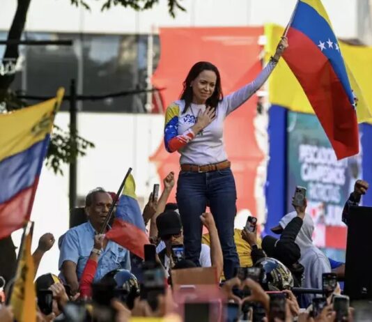 María Corina diz que voltará à Venezuela nas próximas semanas.
