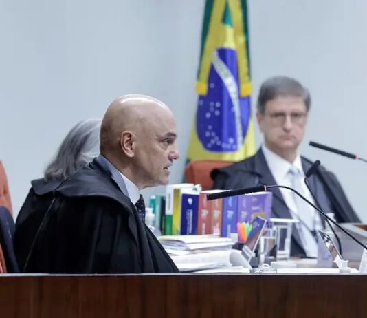 Moraes vota para condenar núcleo 4 e pede reabertura de investigação contra Valdemar Costa Neto
