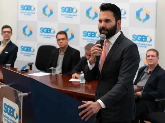 Estatal brasileira banca camarão e viagens para filhos de presidente