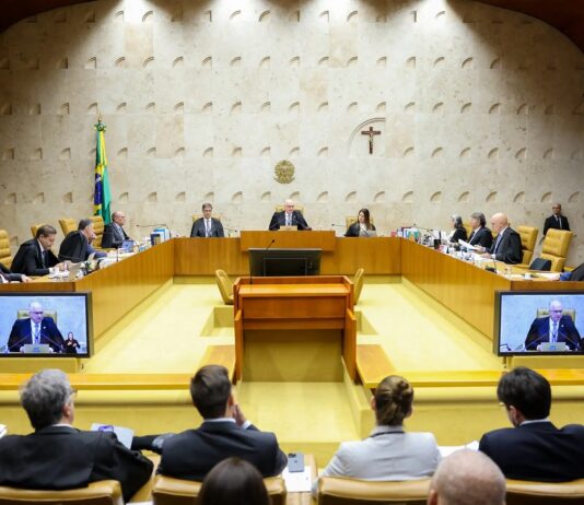 Organização internacional pró-liberdade diz que relatório da OEA deve ser usado para mudar STF no Brasil.