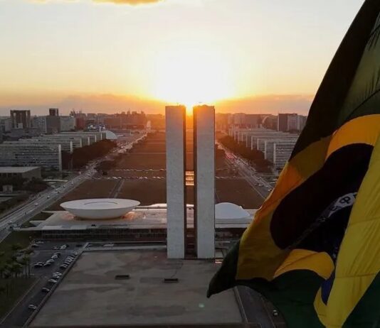 Brasil tem 53 mil supersalários e fica em 1º em ranking global, gastando R$ 20 bilhões por ano