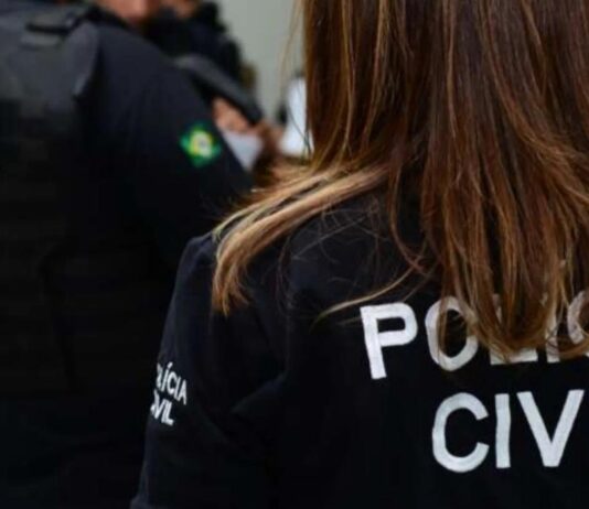 Filha é presa após se passar por facção para extorquir mãe em Sobral