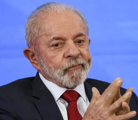 Lula despenca em popularidade ao defender traficantes enquanto a população apoia a polícia.