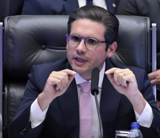 Motta confirma que PL antifacção será votado nessa terça-feira.