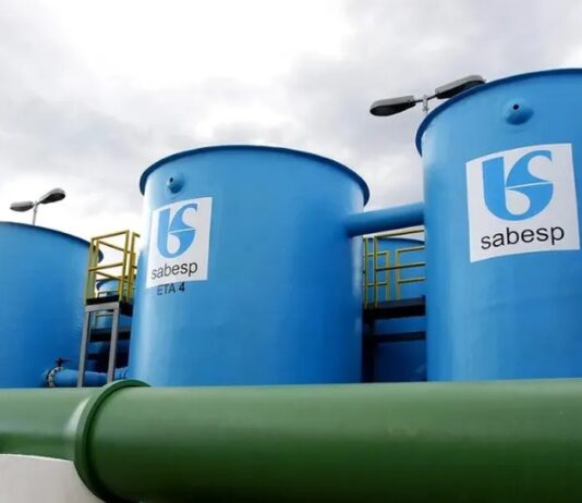 Após desestatização, Sabesp tem tarifa mais baixa do país e amplia desconto para famílias carentes.