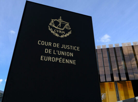 Tribunal da União Europeia determina que países do bloco devem reconhecer casamento entre pessoas do mesmo sexo