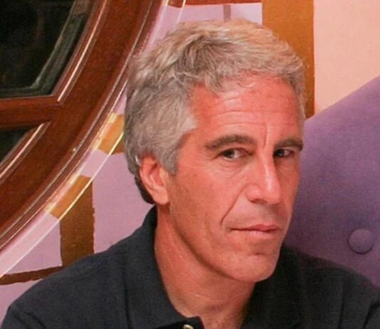Fortaleza é citada em documento dos EUA sobre turismo sexual ligado ao caso Epstein.