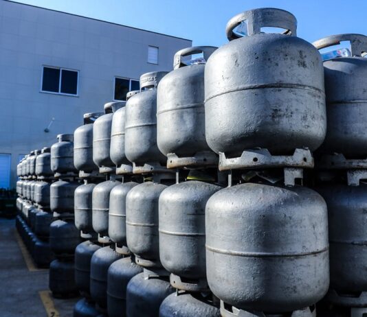 Em menos de 1 semana preço do gás de cozinha sobe 7% no Ceará.