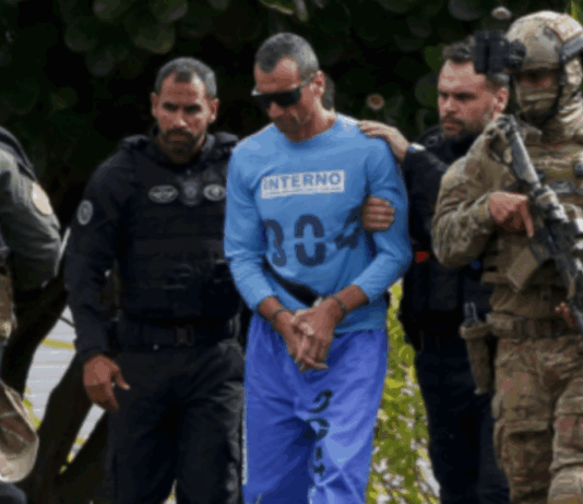 Impunidade: A Justiça permite que a maior investigação contra o PCC prescreva, resultando na absolvição de Marcola e outros 174 réus.