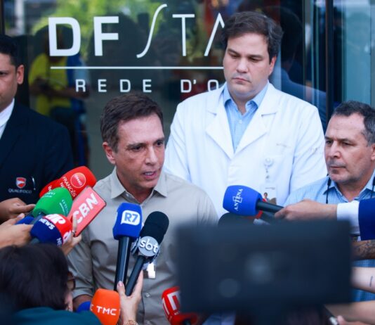 Médicos atualizam estado de saúde e previsão de alta de Bolsonaro para 1° de Janeiro.
