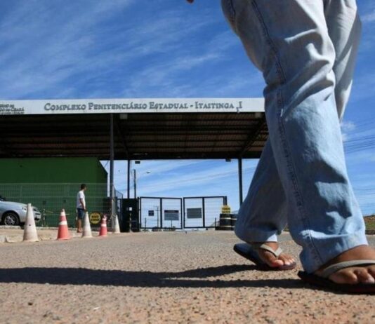 Mais de 150 presos foram beneficiados com saidinha de Natal no Ceará.