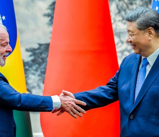 China anuncia nova tarifa de 55% sobre carne bovina do Brasil