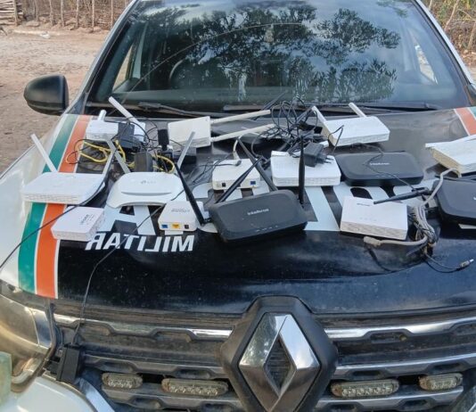 Facção criminosa invade casas e rouba roteadores de internet em Graça, no Ceará
