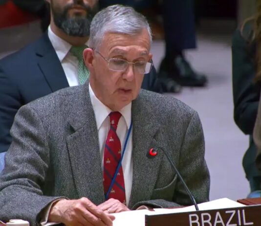 Em conselho da ONU, Brasil critica EUA por mobilizar militares próximo à Venezuela, sem criticar a ditadura de Maduro.