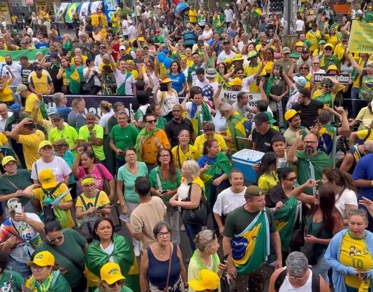 Manifestação em São Paulo pede anistia e prisão domiciliar para Bolsonaro