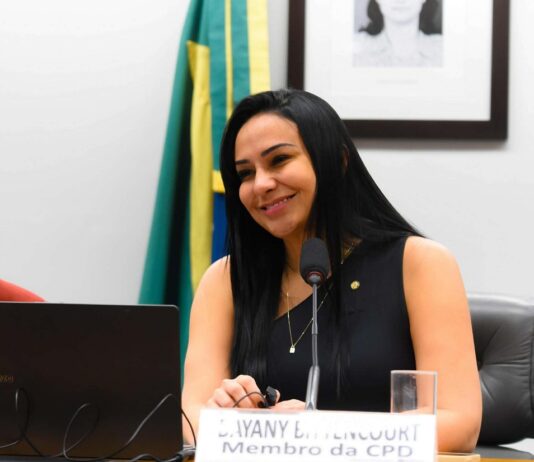 Única mulher da lista, Dayany Bittencourt é destaque entre os deputados federais mais atuantes do Ceará em 2025