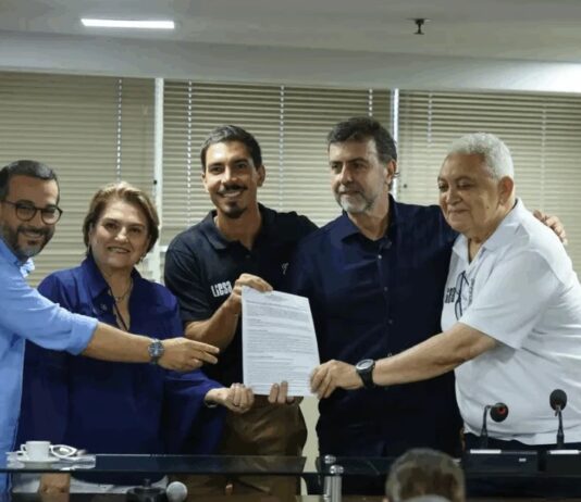 Governo federal destina R$ 12 milhões a escolas de samba do RJ