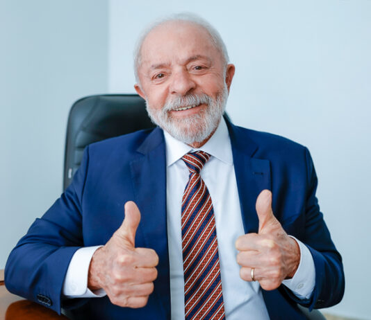 Impostos aumentaram 30 vezes em 3 anos de governo Lula.