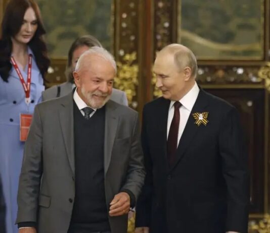 Trump dá sinal verde a PL que prevê sanções à Rússia e aliados comerciais como o Brasil