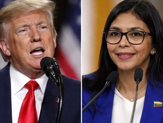 Trump diz que cancelou novo ataque na Venezuela devido à colaboração do regime em soltar presos políticos.