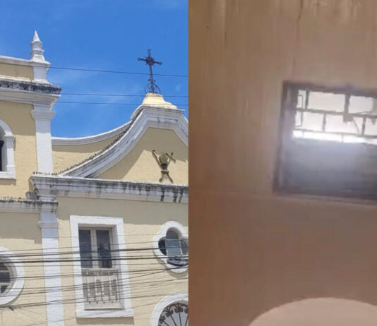 Homens sobem no telhado de igreja e furtam sino com uma corda no Centro de Fortaleza