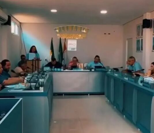 Vereador de Tejuçuoca, no interior do CE, é preso por suspeita de homicídio e envolvimento com facção criminosa.