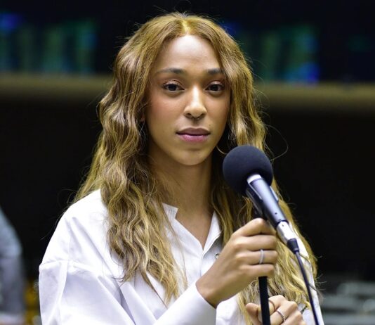 Erika Hilton deverá presidir a Comissão de Defesa da Mulher