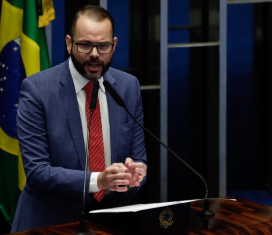 Ministro do TSE rejeita recurso que pede cassação de Jorge Seif