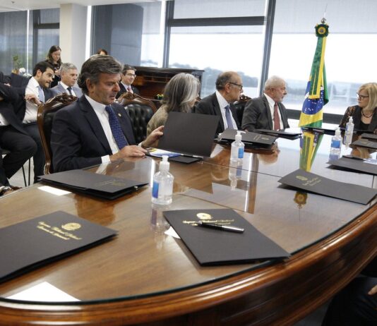 Brasil repete pior resultado em ranking de corrupção.