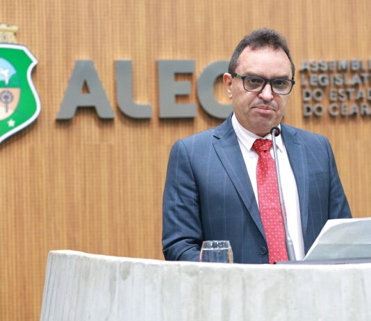 Deputado estadual do PT que foi preso por suspeita de importunação sexual é liberado após audiência de custódia.