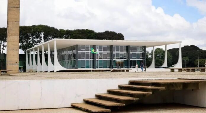 STF cobra explicações sobre supersalários de até R$ 495 mil