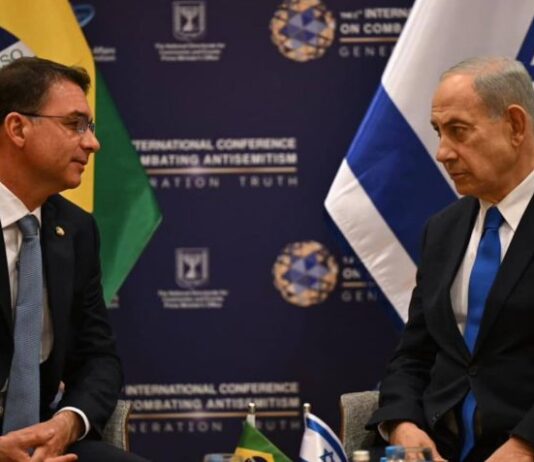 Netanyahu diz esperar vitória de Flávio Bolsonaro no Brasil