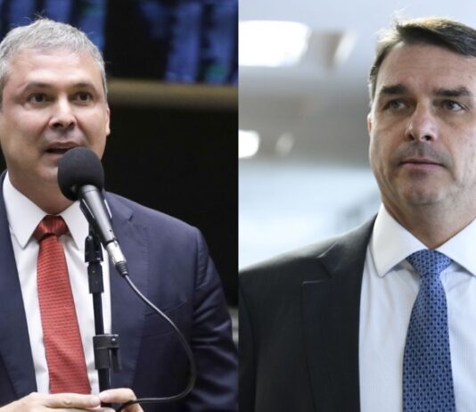 Lindbergh aciona TSE contra ex-ministro e Flávio Bolsonaro