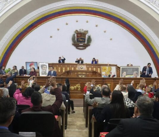 Parlamento da Venezuela aprova lei de anistia para presos políticos