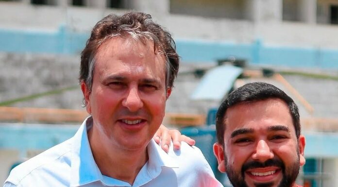 Secretária de alto escalão do governo Elmano (PT) é alvo de operação que prendeu vereadores envolvidos com facção.