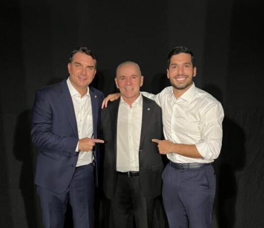 Parlamentares do PL gravam vídeo em favor da pré-candidatura de Alcides Fernandes ao Senado.