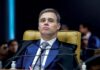 André Mendonça manda leiloar veículos de acusados de roubos do INSS.