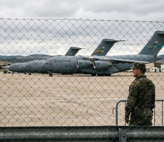 Espanha fecha espaço aéreo para aviões dos EUA que vão à guerra