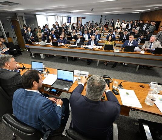 CPMI do INSS vai pedir indiciamento de 200 pessoas em relatório oficial