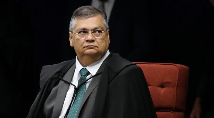 Dino acaba com aposentadoria compulsória como maior punição a juízes