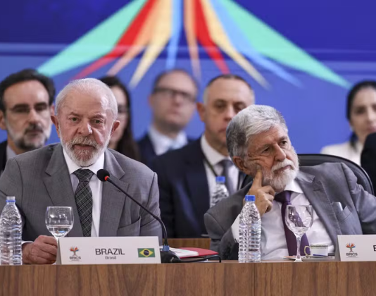 Irã não é o Iraque e não vai ser marionete, diz principal conselheiro de assuntos internacionais do presidente Lula.