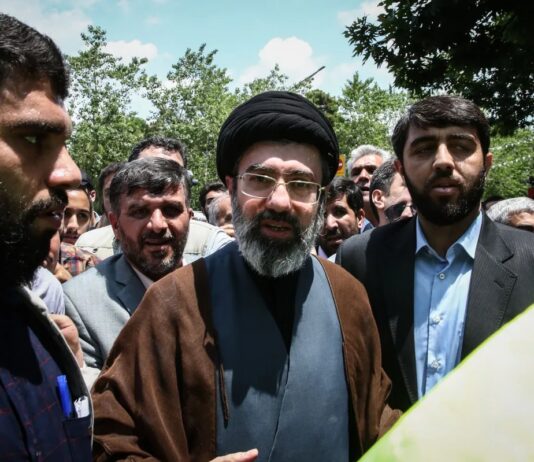 Mojtaba Khamenei, filho de Ali Khamenei, é confirmado como líder supremo do Irã