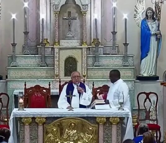 Padre denuncia casos de importunação sexual nas proximidades da igreja Nossa Senhora da Piedade em Fortaleza.