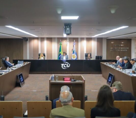 TCU nega ação de Flávio Bolsonaro contra empréstimo de R$ 20 bilhões aos Correios …